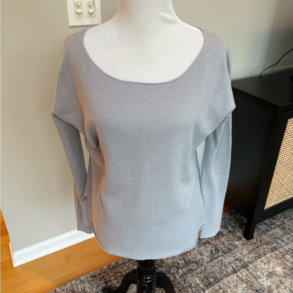 Vince Light Gray Scoop Neck Sweater, wool and cashmere, Sz M